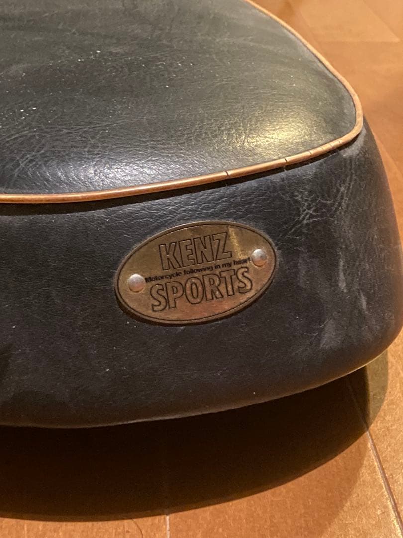 【希少・廃盤】KENZ SPORTSダブルシート SUZUKI VOLTY用