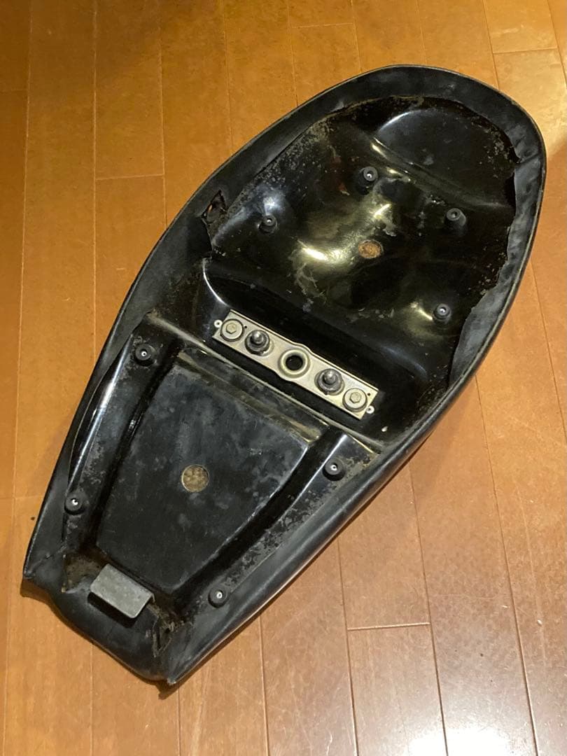 【希少・廃盤】KENZ SPORTSダブルシート SUZUKI VOLTY用