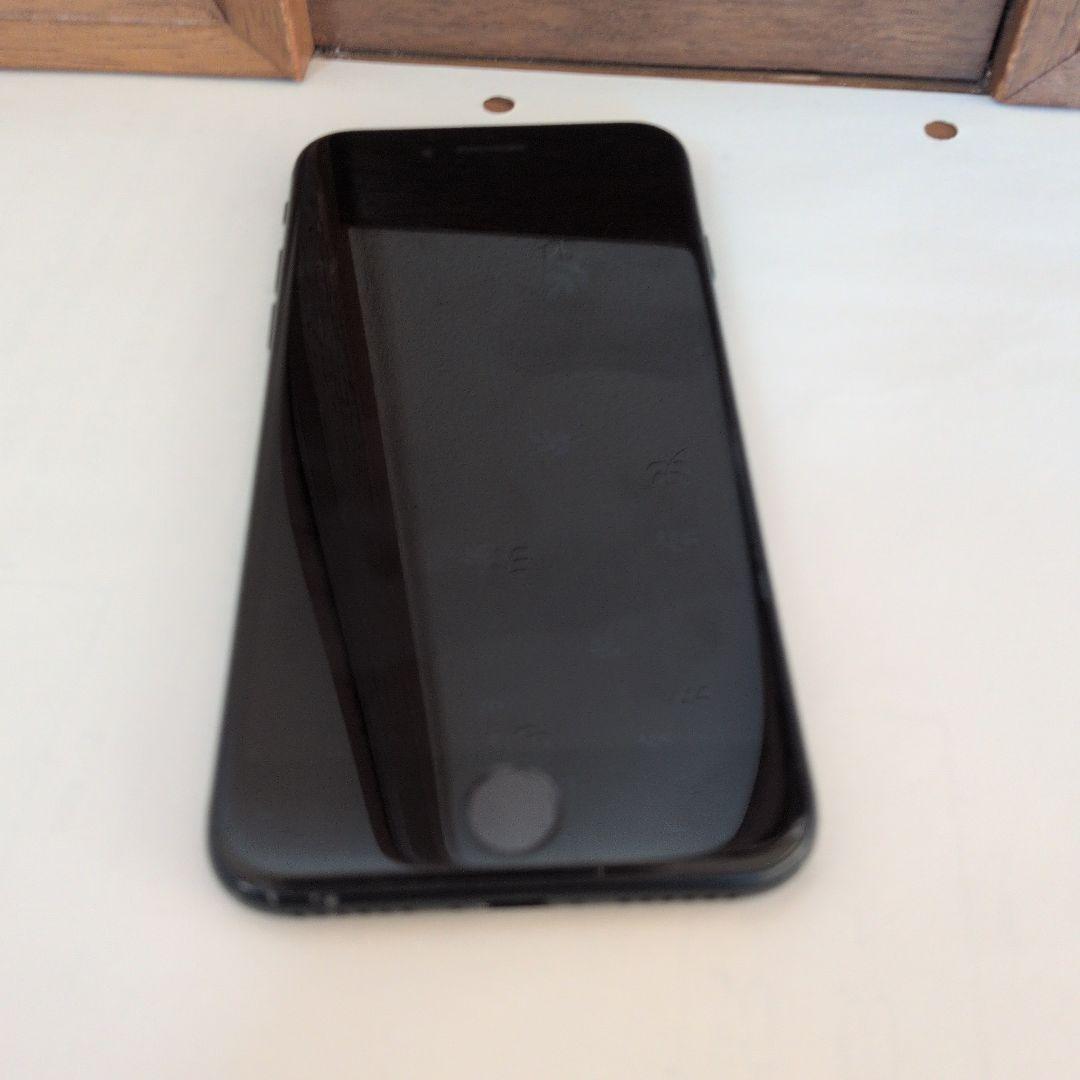 Apple iPhone SE (第3世代) ブラック 本体　64GB