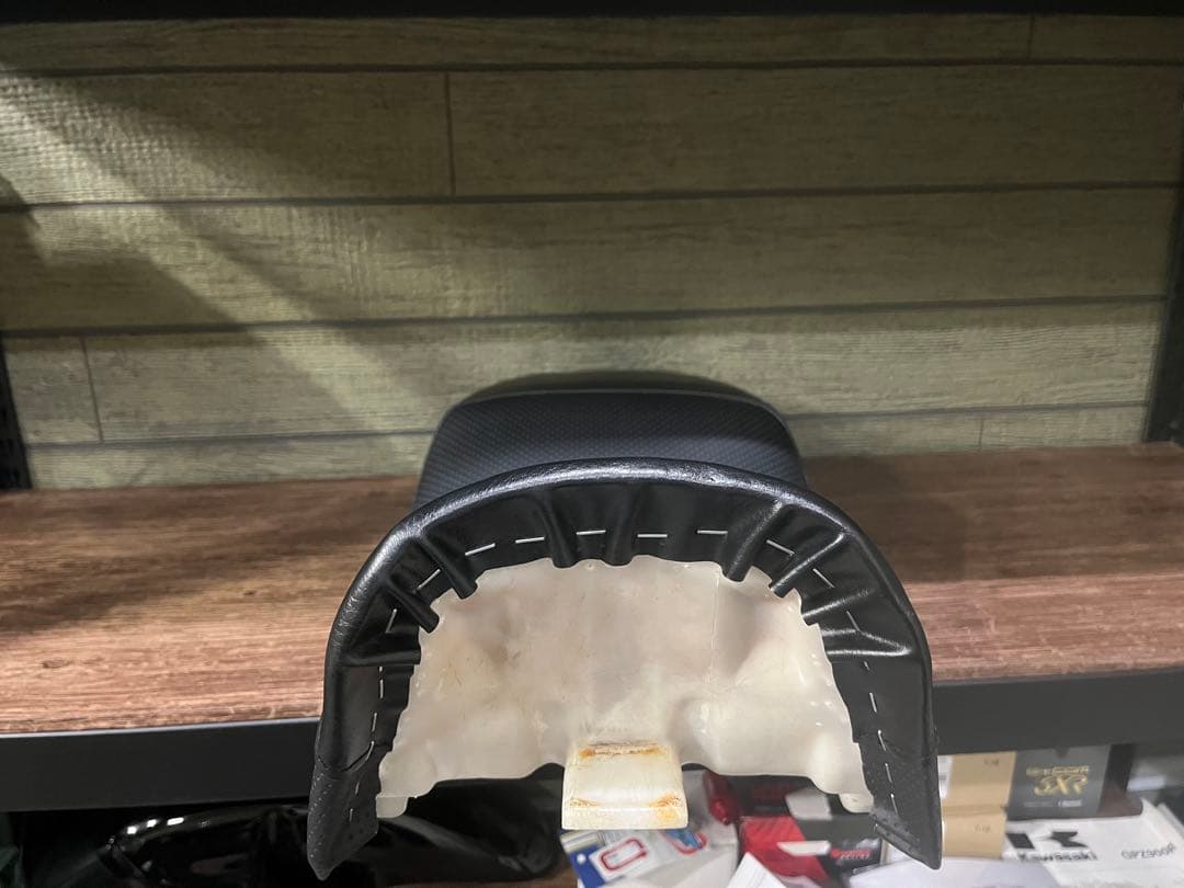 GPZ900R 純正シート　ロー加工2センチ