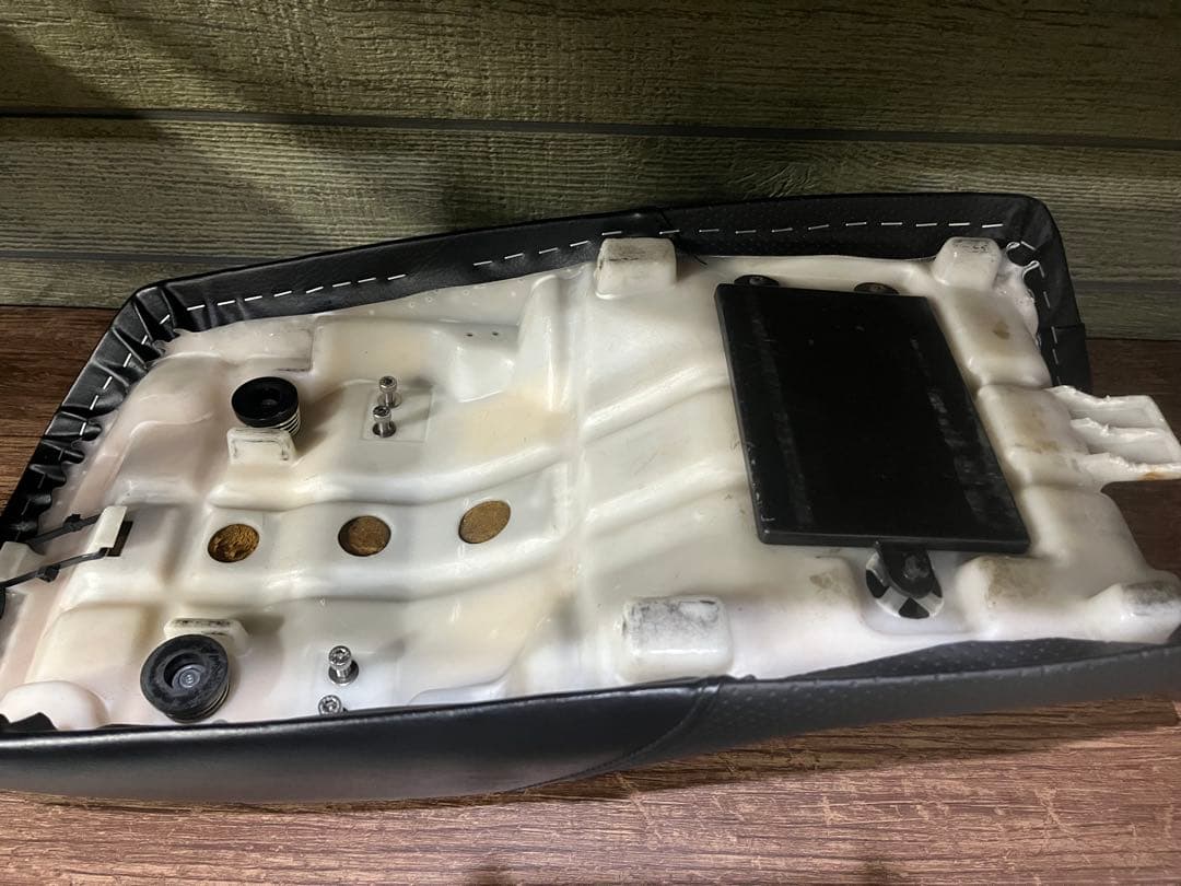 GPZ900R 純正シート　ロー加工2センチ