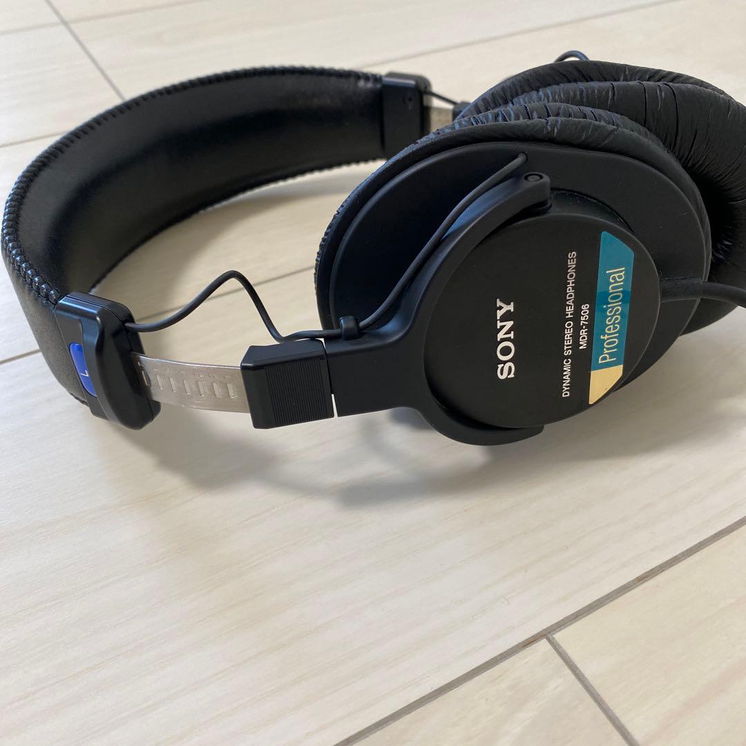 SONY MDR-7506 ヘッドホン 収納ケース付き