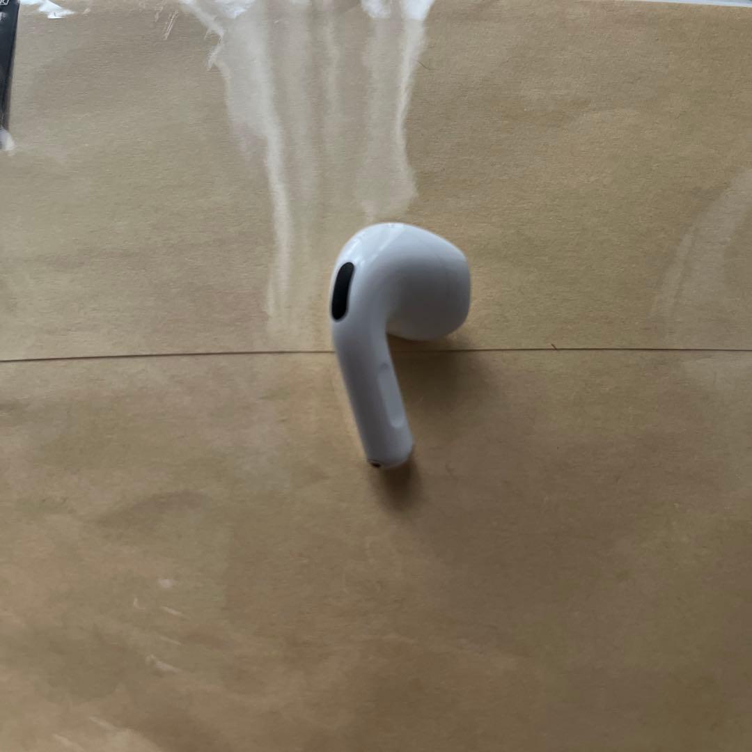 AirPods4 ノイズキャンセリング付き　右耳