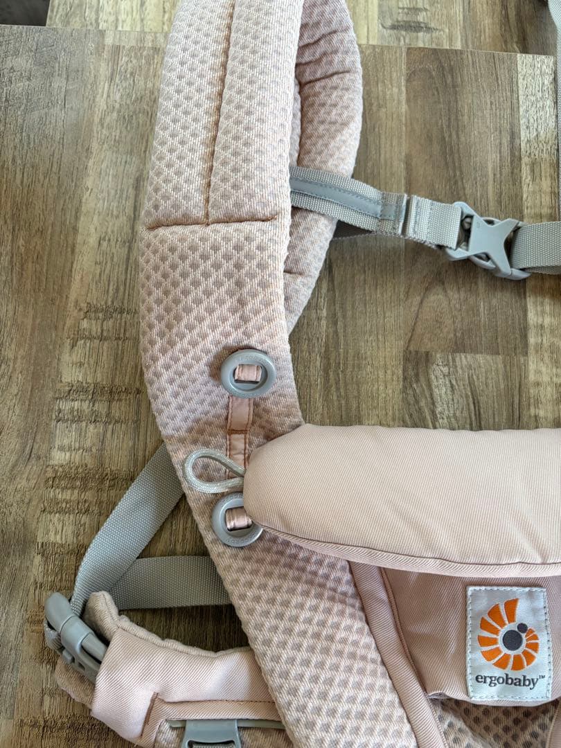 値下げ ergobaby エルゴベビー オムニブリーズ 抱っこ紐 メッシュ