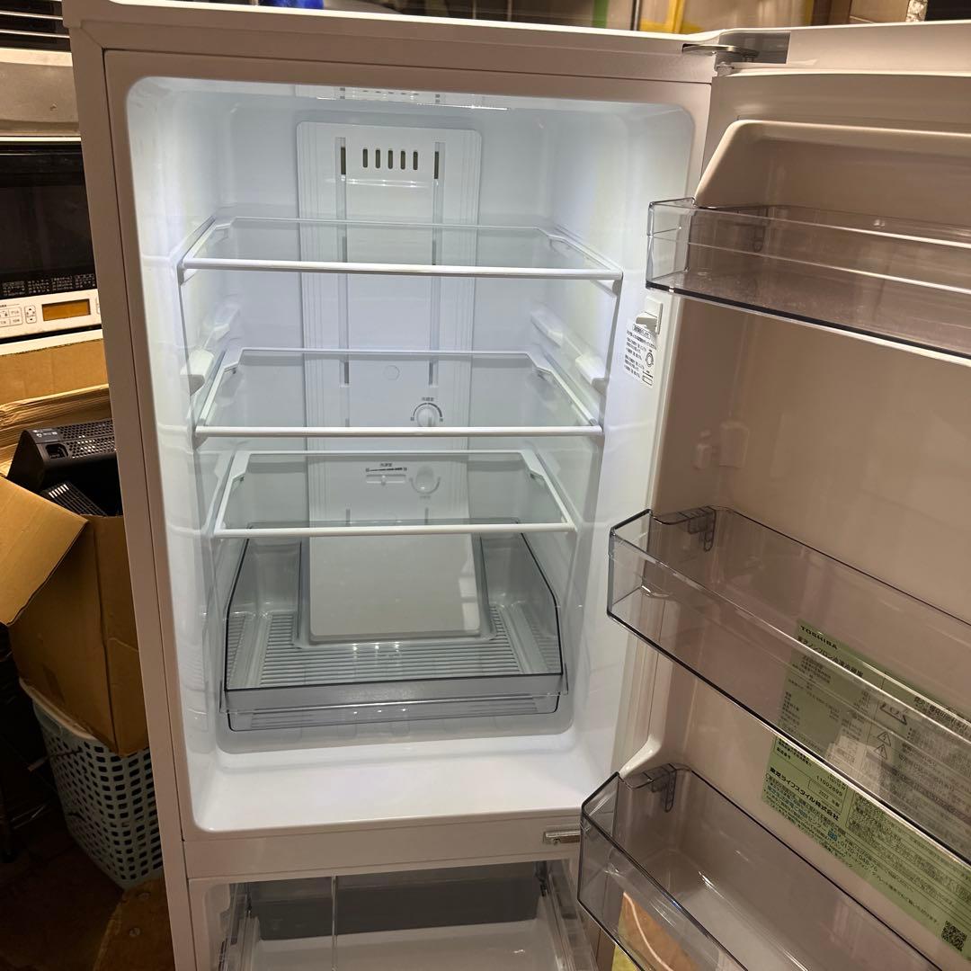 TOSHIBA シルバー 2ドア冷蔵庫　153L GR-U15BS 2022年製