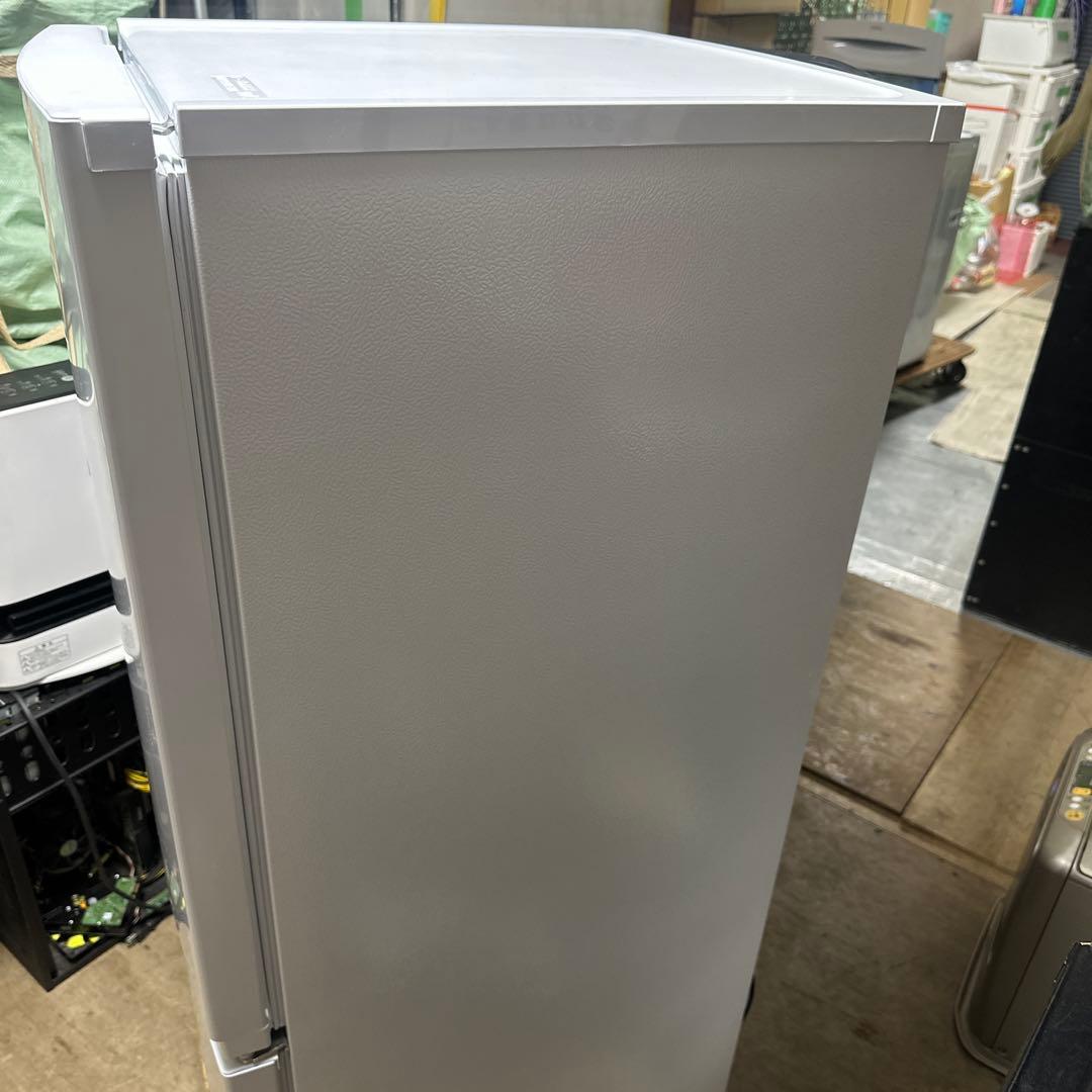 TOSHIBA シルバー 2ドア冷蔵庫　153L GR-U15BS 2022年製