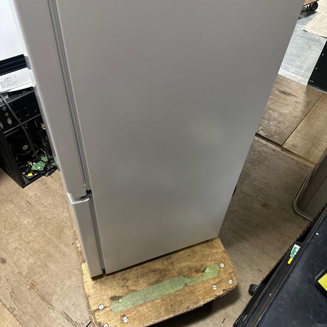 TOSHIBA シルバー 2ドア冷蔵庫　153L GR-U15BS 2022年製