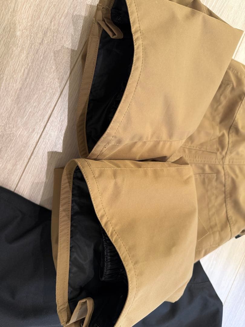 美品　ユニセックス　スキースノーボードウエア上下セット