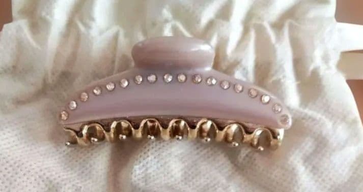 acca ヘアクリップ ベージュ Mサイズ