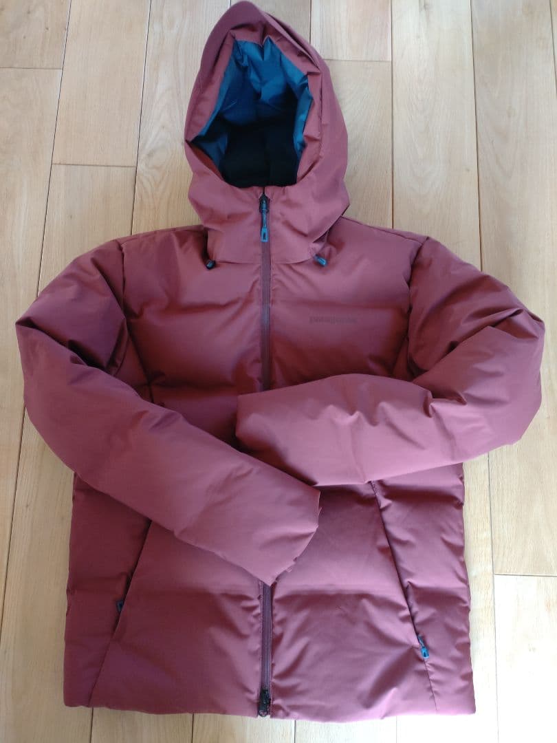 あいう様patagonia フード付きダウンジャケット S バーガンディ色