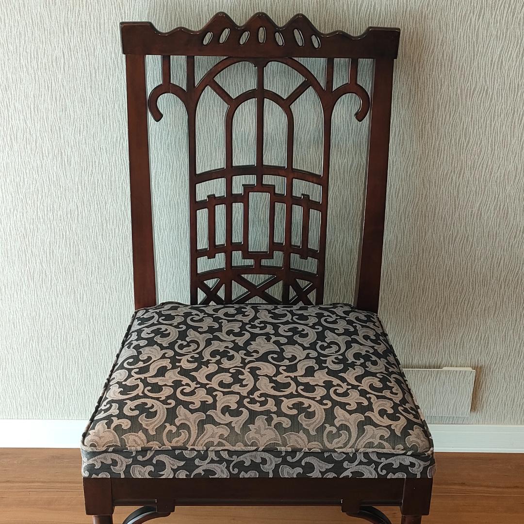シノワズリ　ヴィンテージチェア　透かし彫り　リビングチェア②