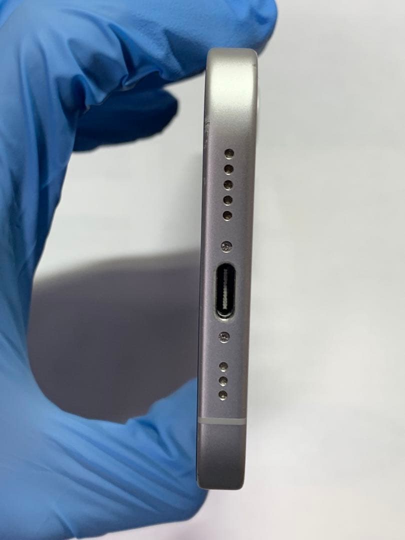 iPhone 16 128 GB ホワイト SIMフリー