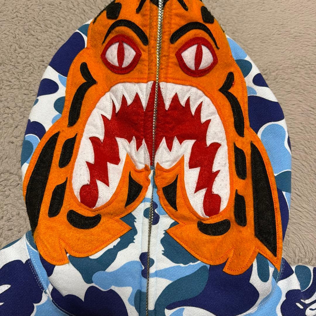 A BATHING APE BAPE TIGER シャークパーカー　CAMO M
