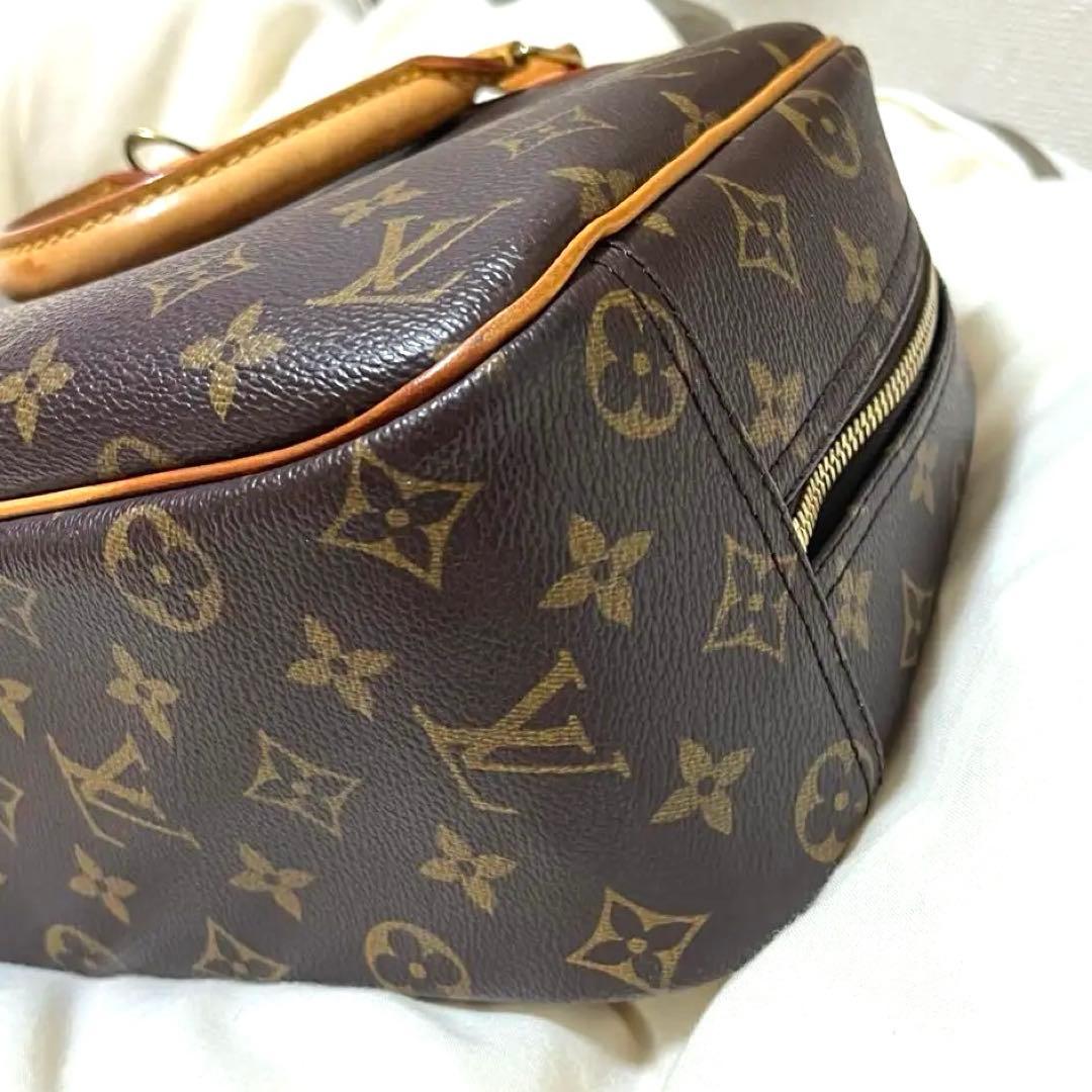 ルイヴィトン トゥルーヴィル　M42228 モノグラム