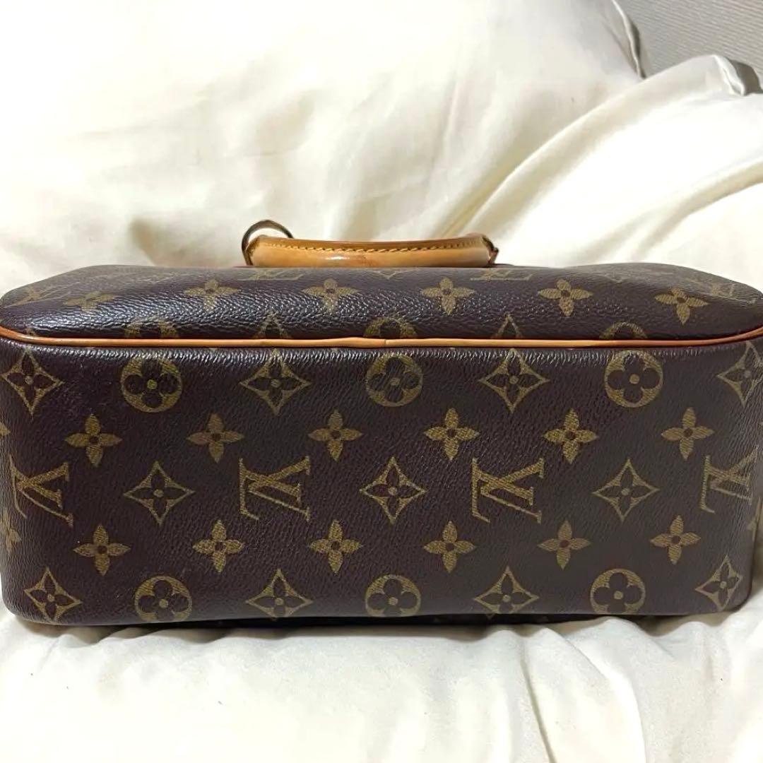 ルイヴィトン トゥルーヴィル　M42228 モノグラム