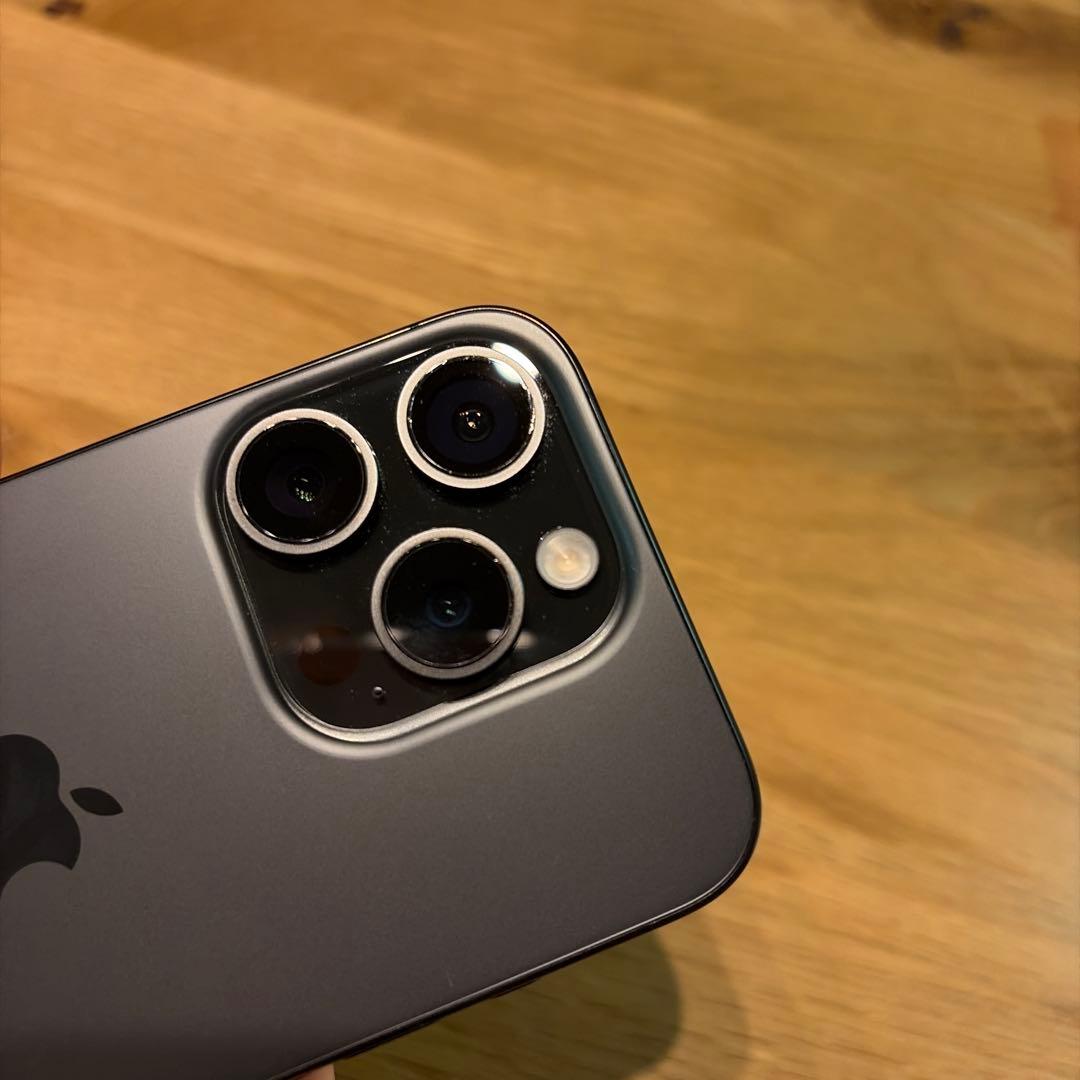 Apple iPhone15pro 256GB ブラックチタニウム SIMフリー