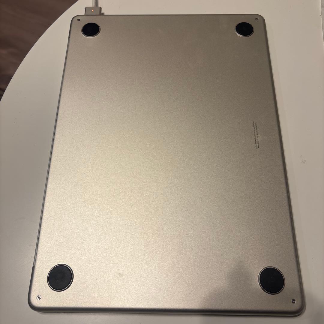 【美品】MacBook AirM2 2022 16GB