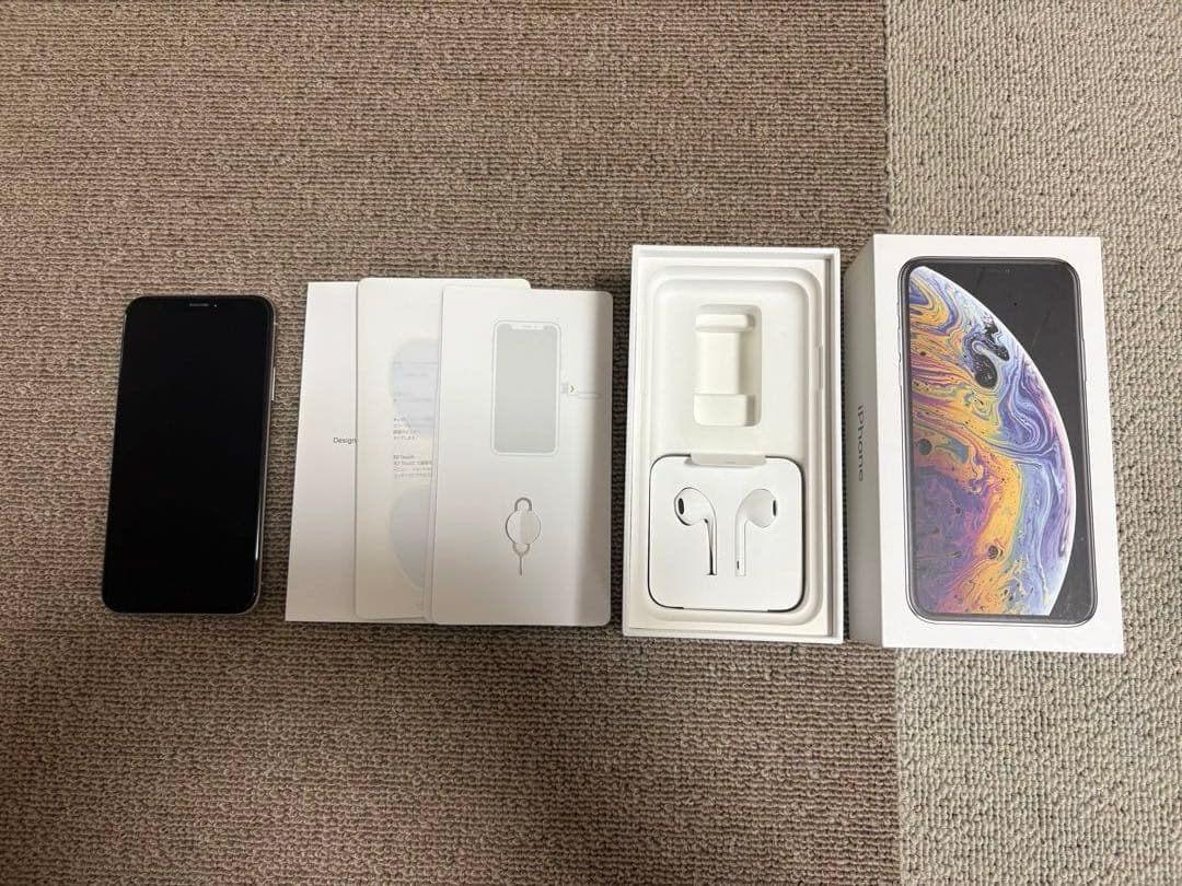 Apple iPhone XS シルバー 256GB 本体