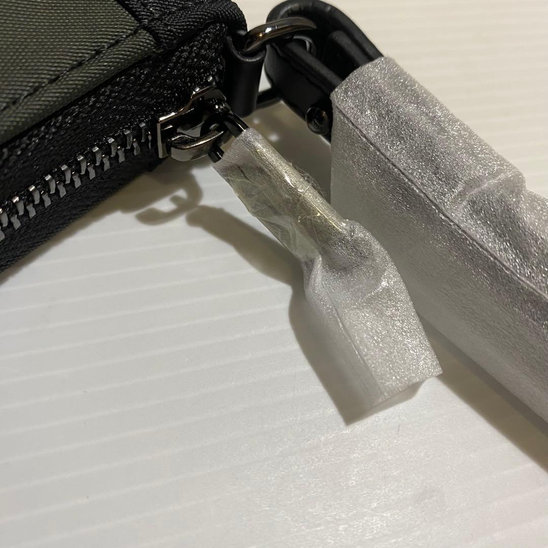 【未使用品】Dsquared2　ロゴジップミニウォレット　ブラック×カーキ