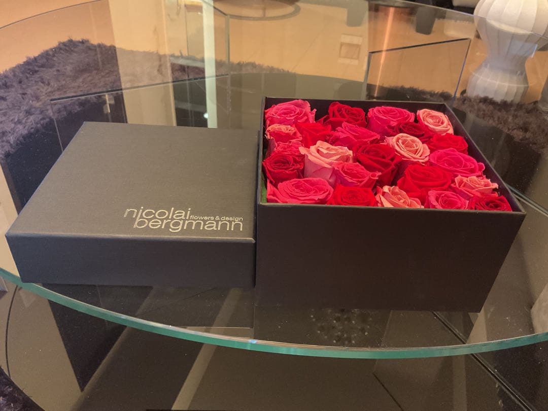 美品　大きいサイズ　ニコライバーグマン プリザーブドフラワー レッドローズ　薔薇