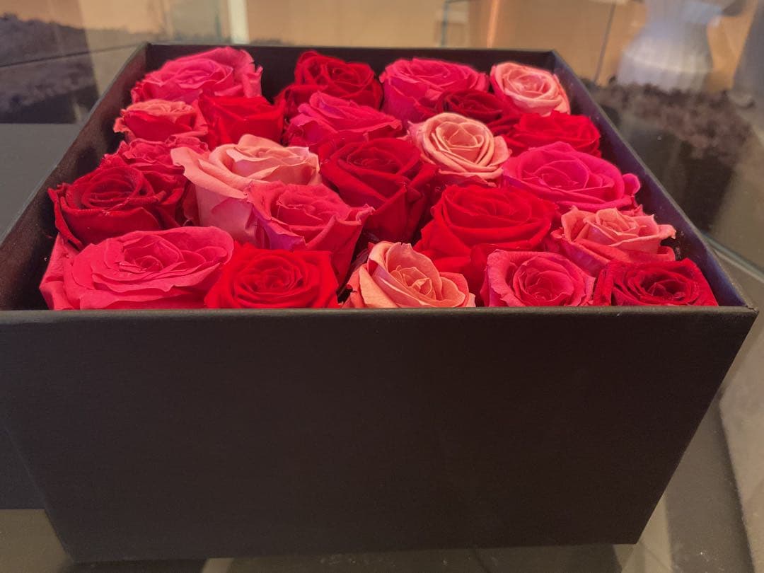 美品　大きいサイズ　ニコライバーグマン プリザーブドフラワー レッドローズ　薔薇