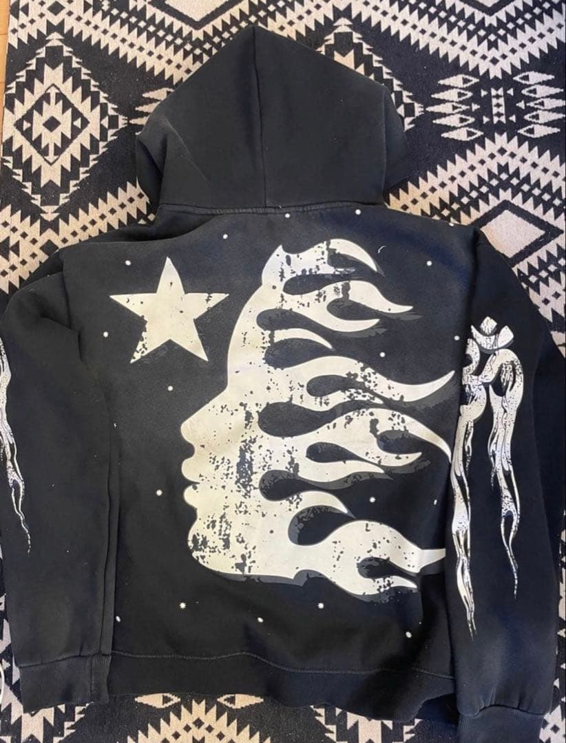 ヘルスターパーカー