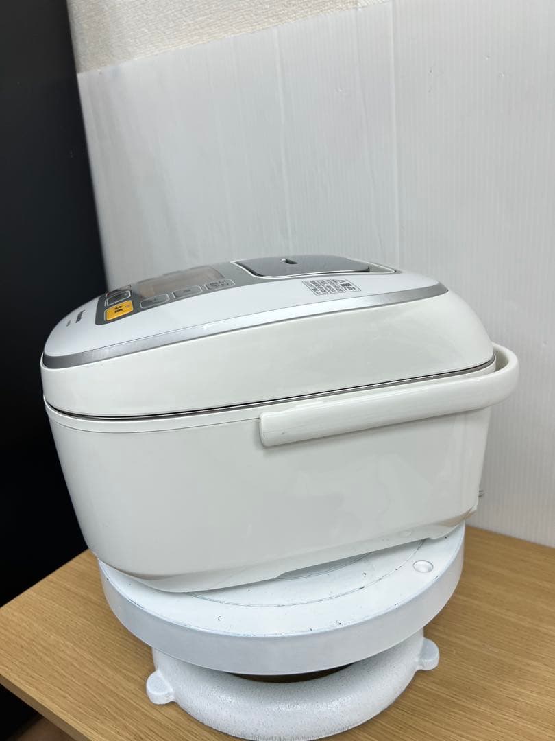 Panasonic IHジャー炊飯器 SR-HB106 1.0L 2017年製