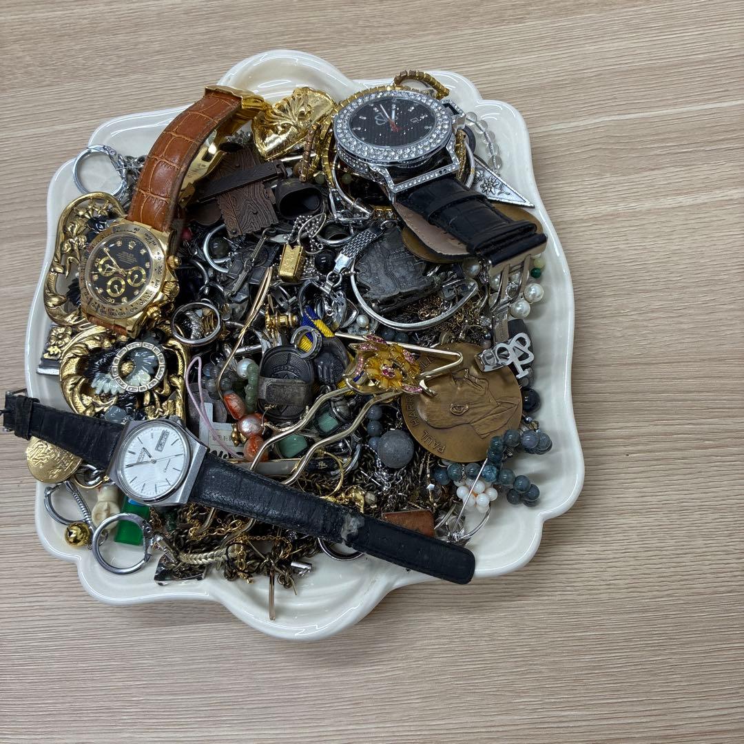 遺品整理 約2kg アクセサリー　ネックレス　イヤリング　ブレスレット