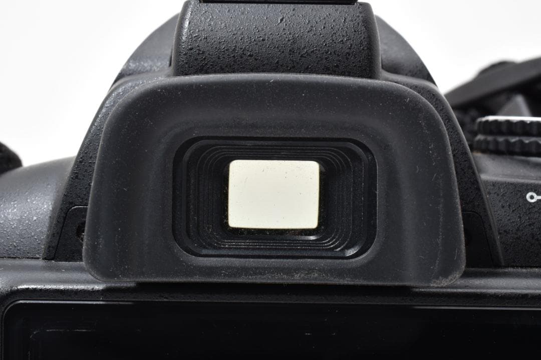 ★撮影枚数4,719枚・超美品★ ニコン D3000 ボディ #21380