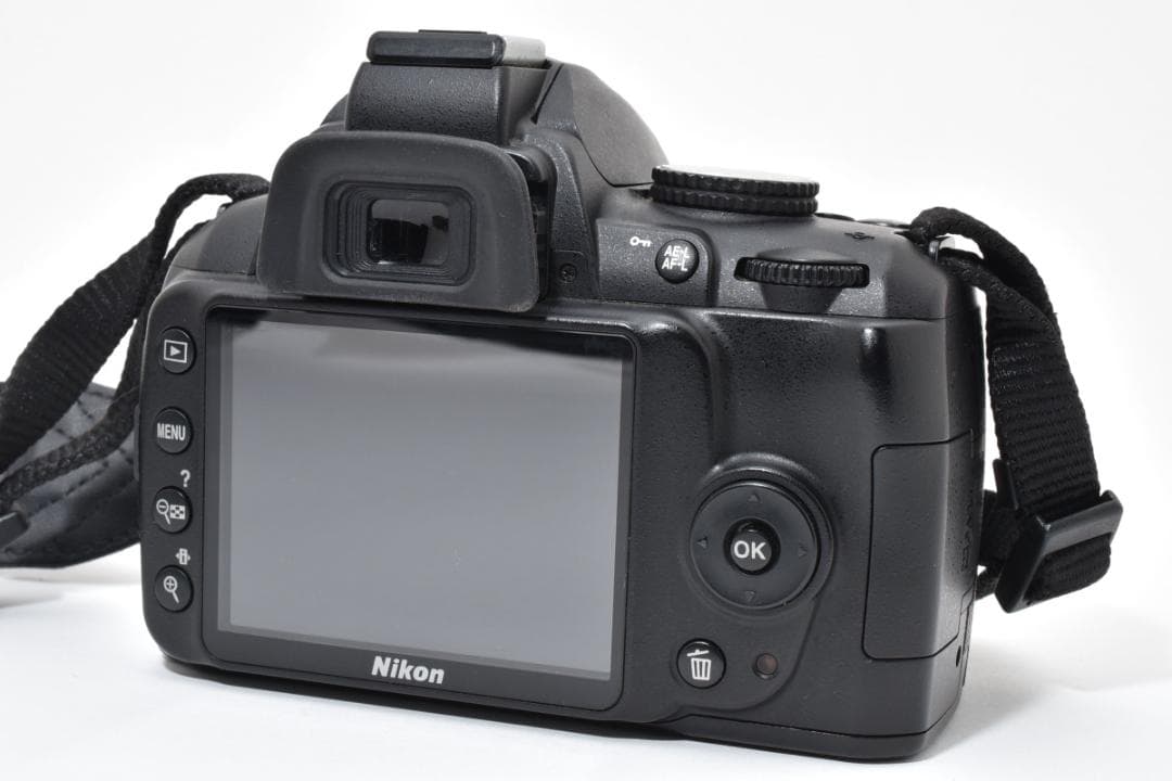 ★撮影枚数4,719枚・超美品★ ニコン D3000 ボディ #21380