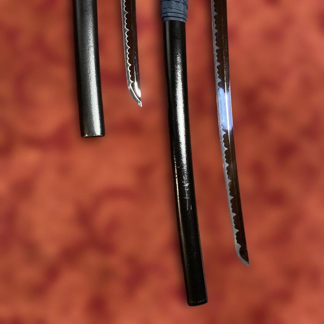 格安模造刀大小2本 黒柄 龍彫透し丸鍔黒梨地鞘(刀袋付)