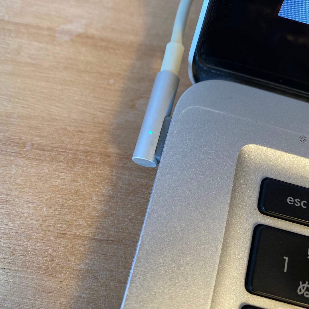 Apple MacBook 13インチ　mid 2010 電源ケーブル付