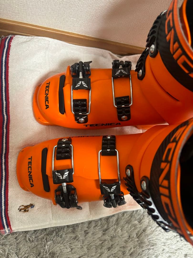 TECNICA R90 オレンジ スキーブーツ