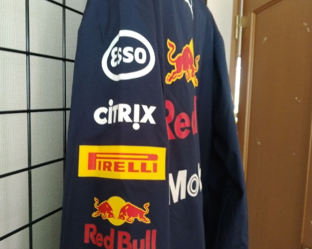 プーマ レッドブル パーカー ナイロン ジャケット 角田裕毅