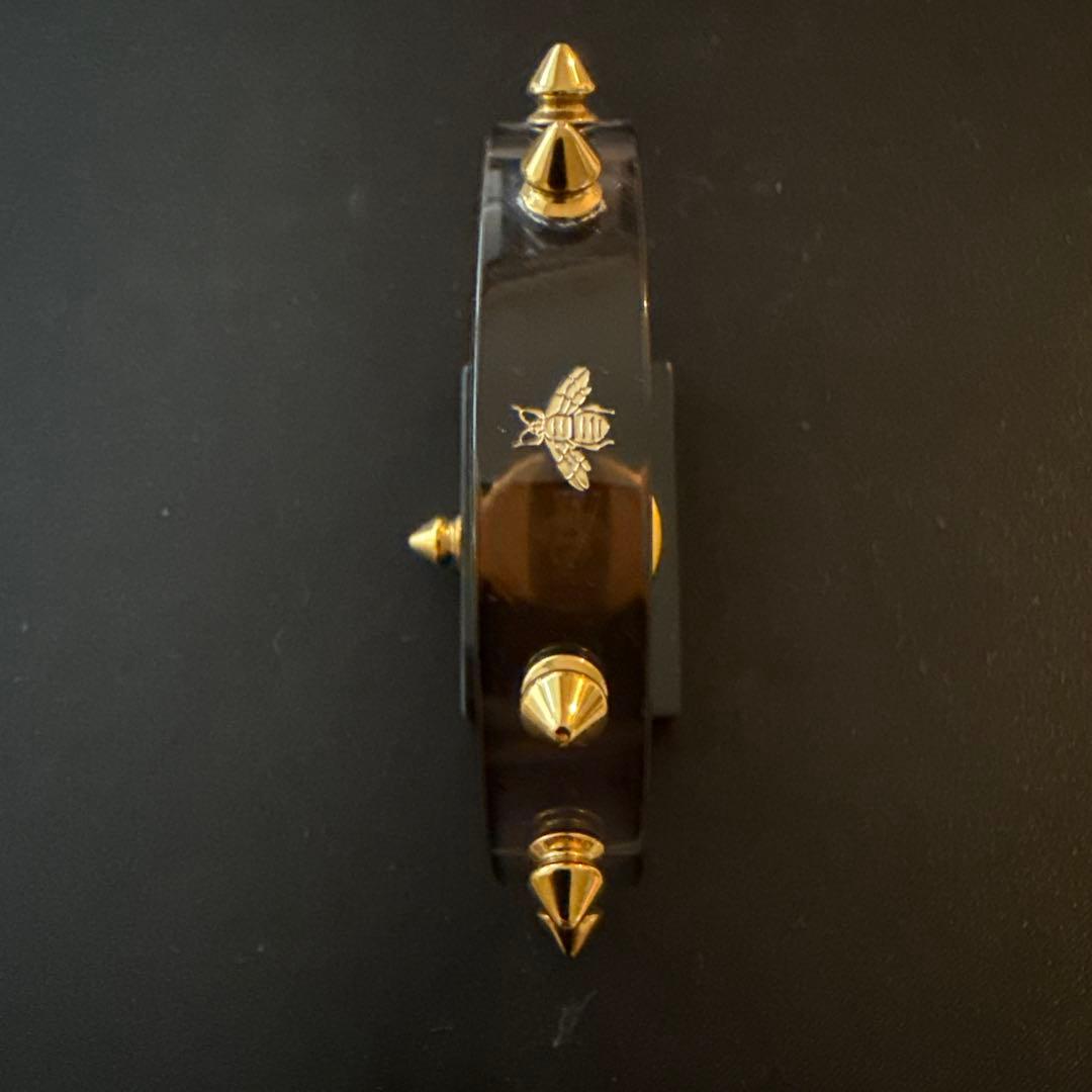 GUCCI スパイクデザイン腕時計