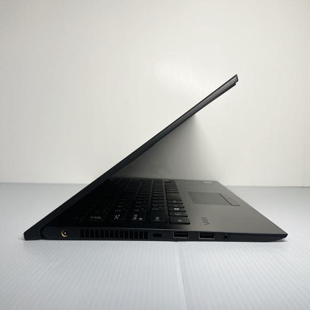 薄型軽量モデル★バッテリー7時間でWin11のVAIOPROPKノートパソコン