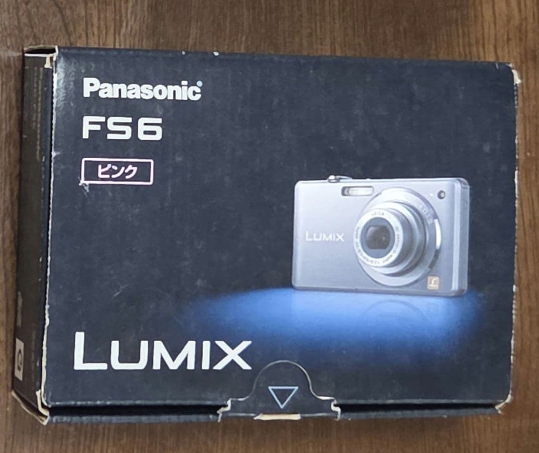 デジタルカメラ　Panasonic DMC-FS6 ピンク