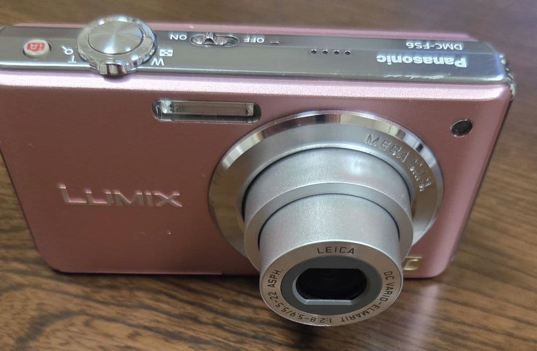 デジタルカメラ　Panasonic DMC-FS6 ピンク
