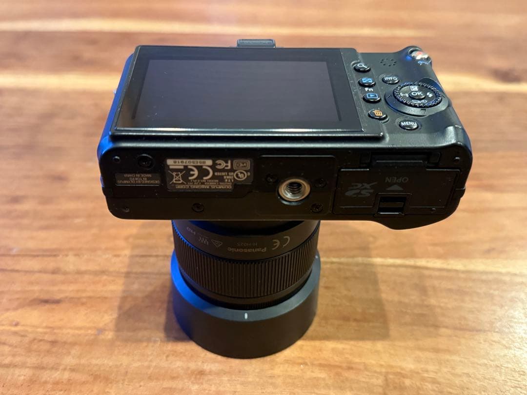 デジタルカメラ OLYMPUS PEN E-PL2 Panasonic 25mm F1.7