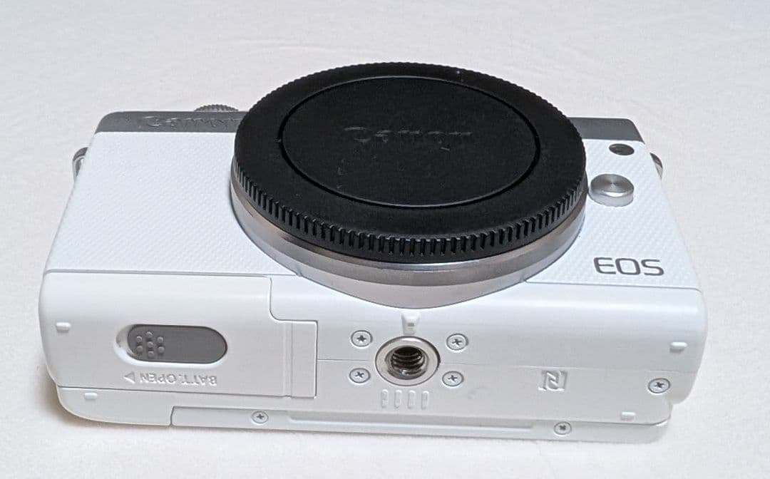 Canon EOS ミラーレス一眼カメラ ダブルズームキット