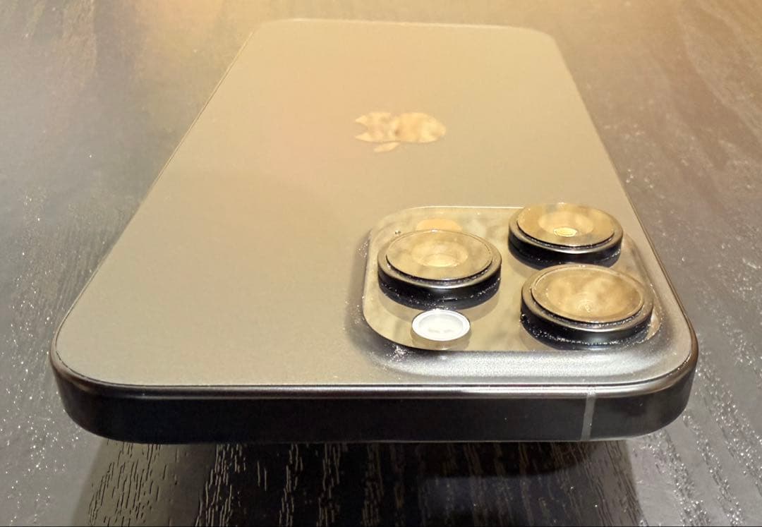 iPhone 16 Pro max ブラックチタニウム 256GB