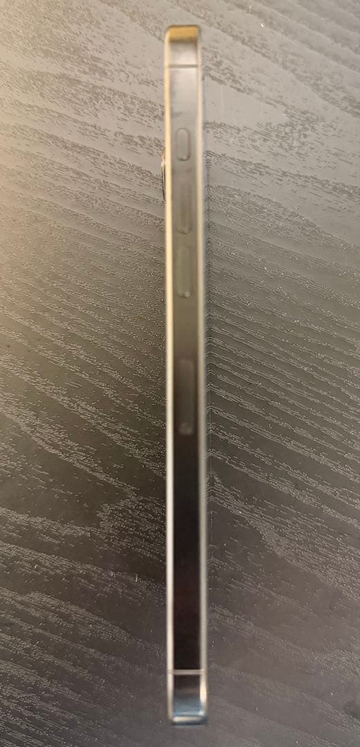 iPhone 16 Pro max ブラックチタニウム 256GB