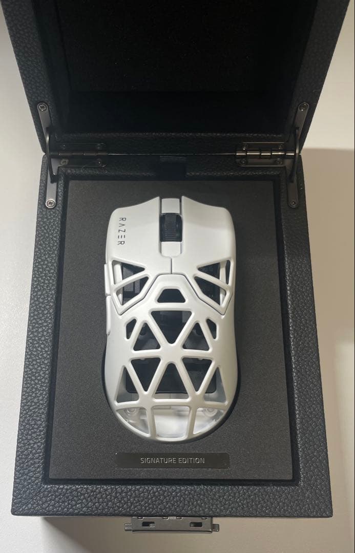 RAZER VIPER MINI SIGNATURE EDITION 白