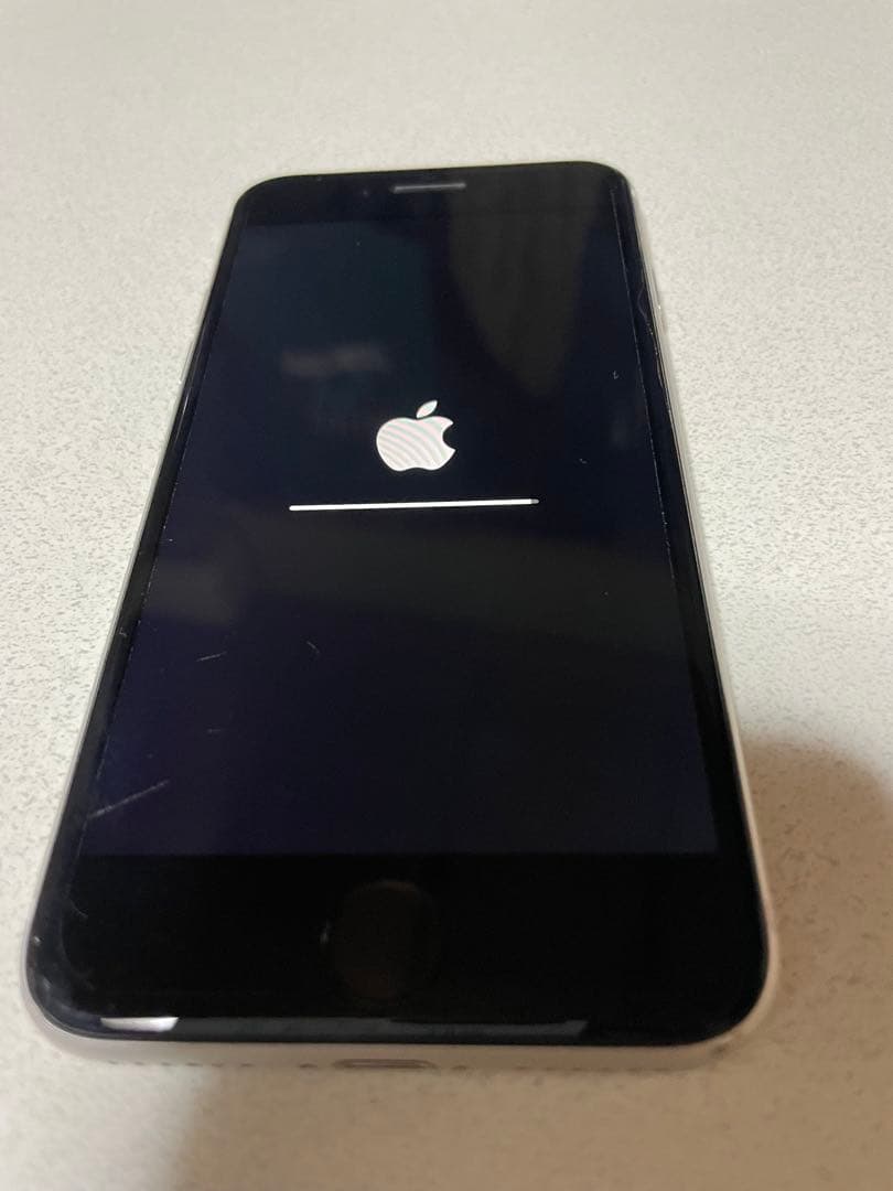 ★状態良好★iPhoneSE2（第2世代）【64GB】WHITE 白 本体のみ