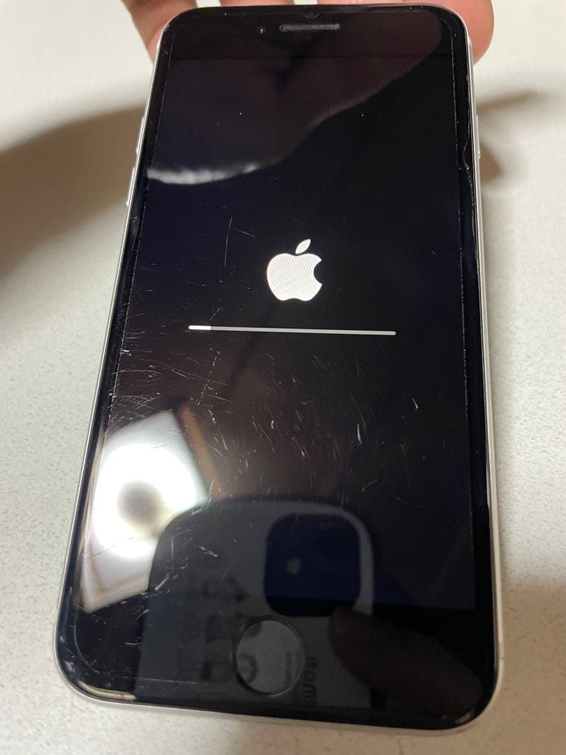 ★状態良好★iPhoneSE2（第2世代）【64GB】WHITE 白 本体のみ