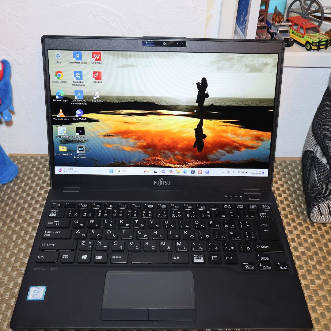 小型！Win11公式対応8世代i7/新品SSD512/メ8/無線/カメラ/FHD