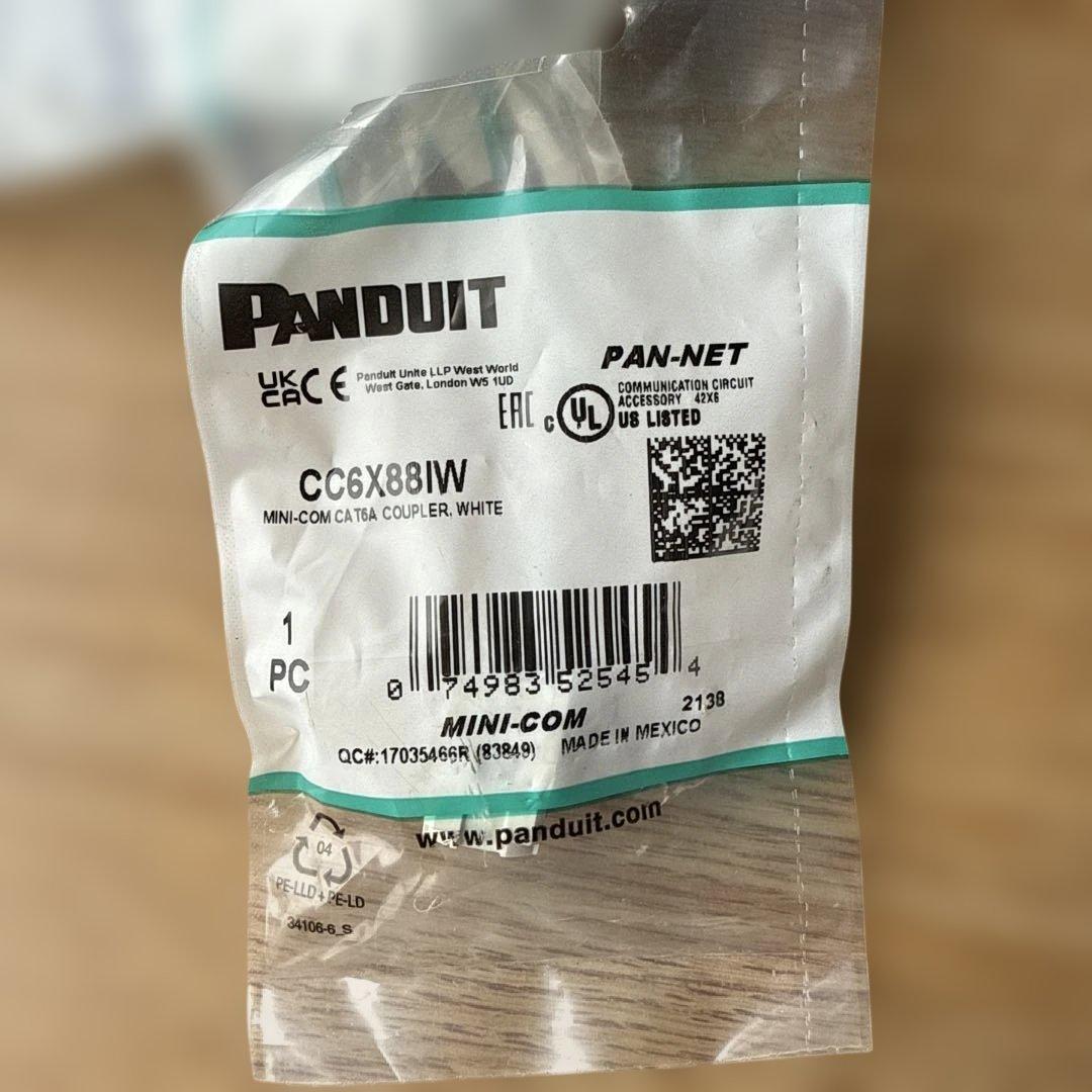 Panduit CC6X88IW LANケーブルコネクタ ホワイト 10個