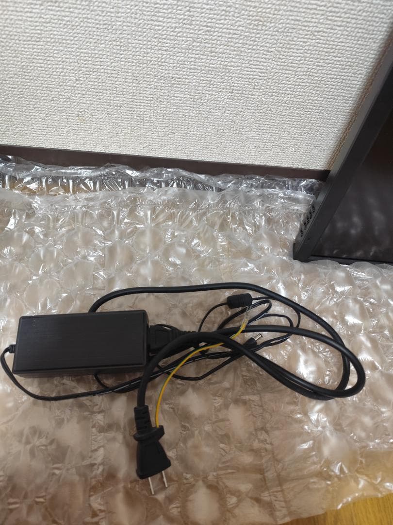 モニター27インチ