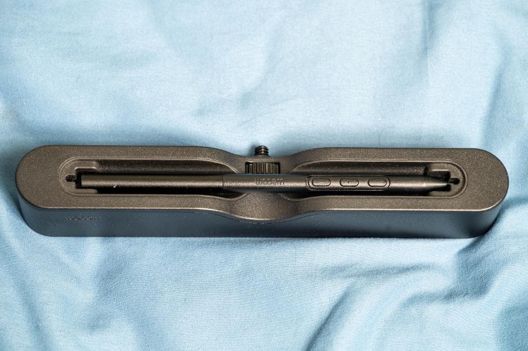 ワコム　Cintiq Pro 27 液晶ペンタブレット 2027年7月まで保証残