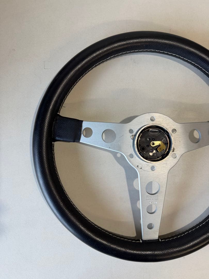 MOMO モモ　prototipo ステアリング　350 ホーンボタン 美品